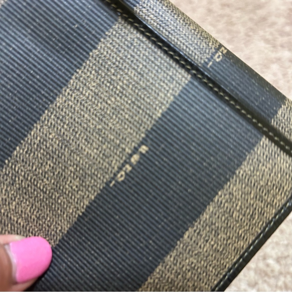 FENDI - Wallet - Picture 4 of 14